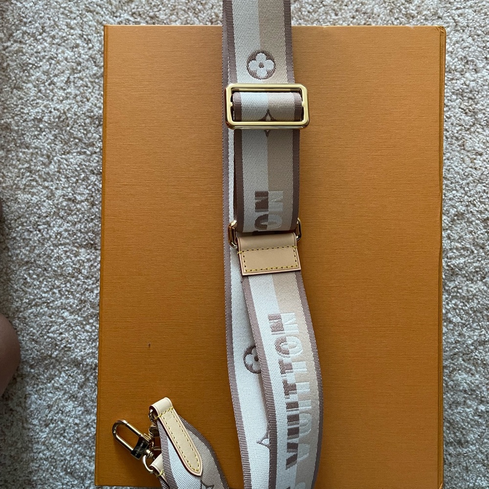 Brand new Louis Vuitton strap